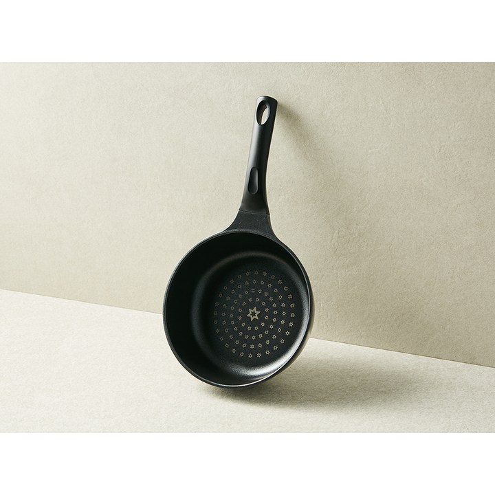 코멧 키친 티타늄코팅 궁중팬 20cm 마무리 이미지