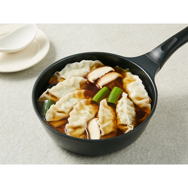 코멧 키친 티타늄코팅 궁중팬 20cm 활용 마무리
