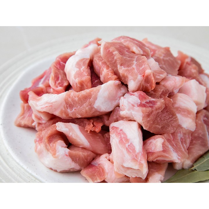 곰곰 한돈 앞다리살 찌개용 정면 패키지
